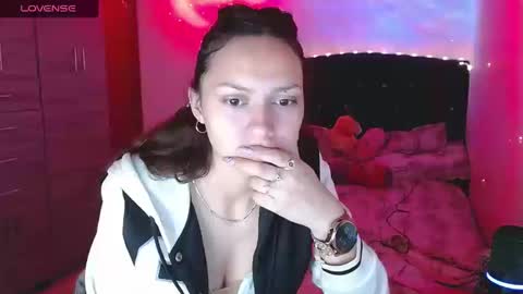 Juli online show from September 25, 4:30 am