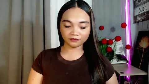 Bella online show from May 22, 12:01 pm