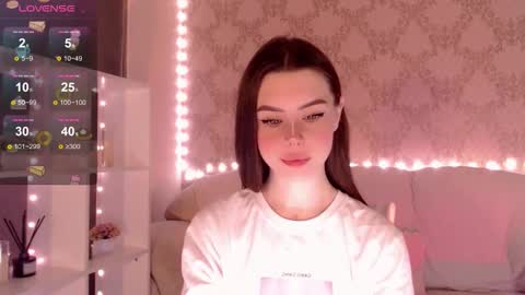 Mia online show from October 22, 3:42 am