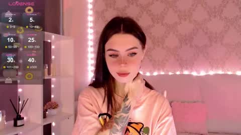 Mia online show from September 15, 4:03 am