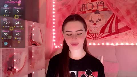 Mia online show from October 27, 4:34 am