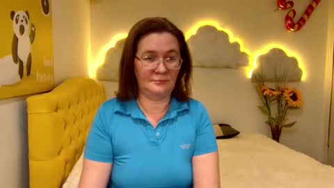 holymilfa online show from February 2, 5:15 pm