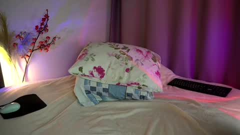 Vicky my another account here - desperate clit online show from March 10, 5:18 pm