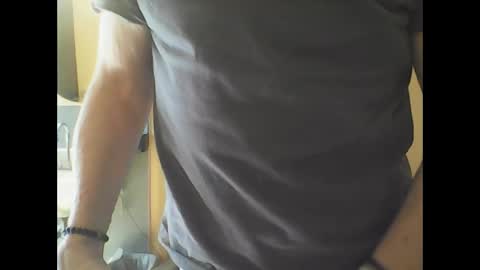 homealone426 online show from March 29, 2:40 pm