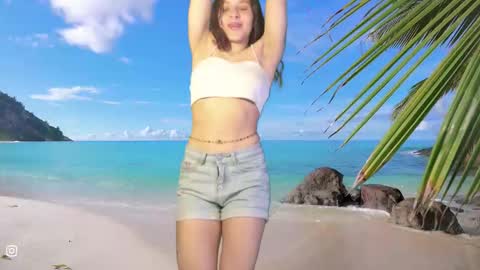 honeeeey_ online show from October 15, 11:05 pm