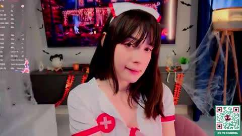 May online show from October 30, 7:36 pm