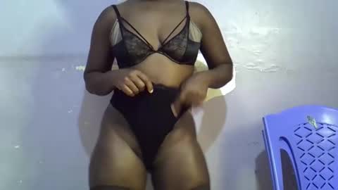honey_beb online show from April 22, 11:01 pm