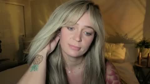 Honey Blaire online show from October 6, 1:23 am