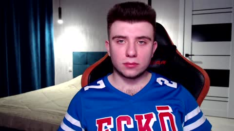 Wolfy online show from December 21, 7:27 pm