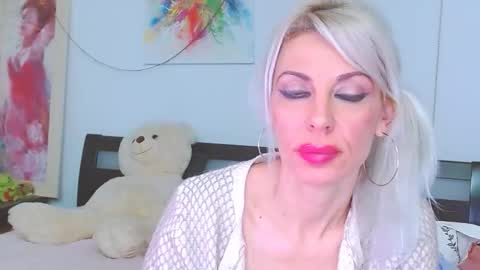 honey_lara online show from January 10, 2:28 am