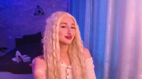 honey_sunset online show from October 12, 2:31 pm