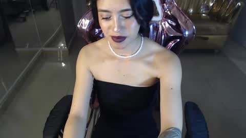 HONEY  online show from February 12, 1:27 pm