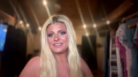 honeybuhnny online show from March 22, 8:07 am