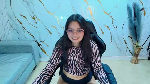 honeydoll_tf online show from May 8, 2:56 pm