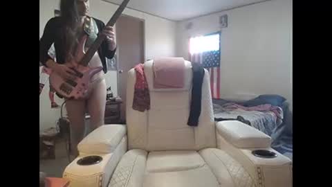 Heather Lovelace online show from December 3, 6:19 pm