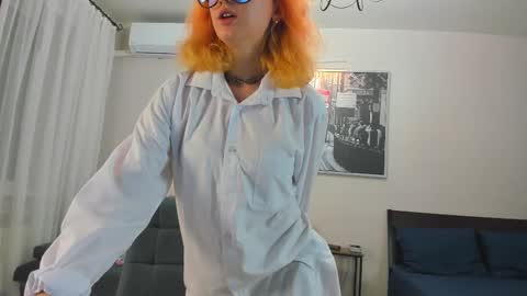 Missy online show from October 21, 2:54 pm