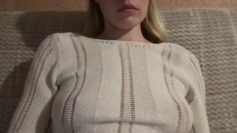 honeynymph online show from February 26, 4:27 pm
