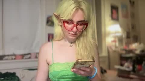 Emi Rose online show from September 26, 7:38 am