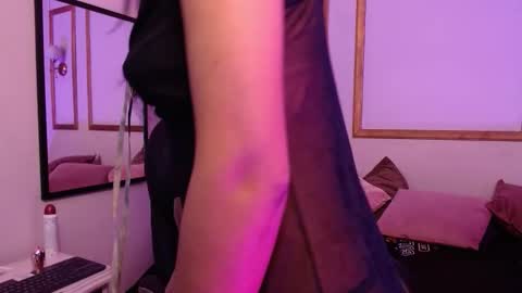 Snapshot of honeyxtay chatting on September 24, 2:24 pm Honey online show from September 24, 2:24 pm