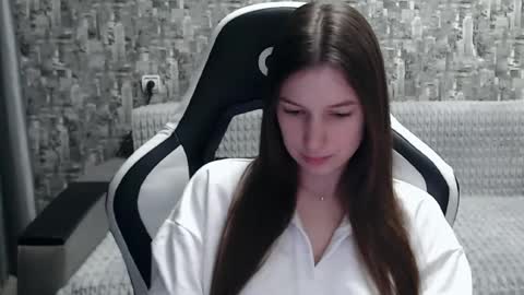 Nancy online show from February 19, 2:11 pm