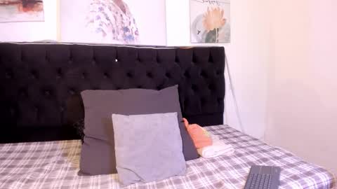 HoneyBrown online show from January 8, 6:19 am