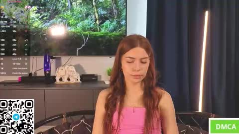 honneybunneey online show from October 1, 6:45 am