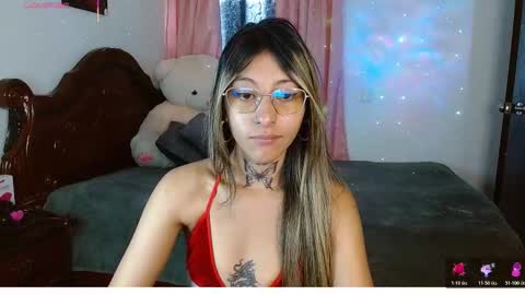 Hoollly Jones online show from December 19, 3:29 pm