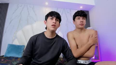 hoot_booys_ online show from April 18, 8:53 pm