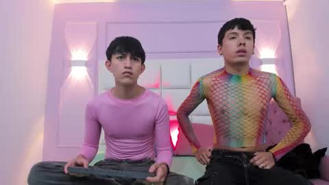 hoot_booys_ online show from October 28, 8:32 pm