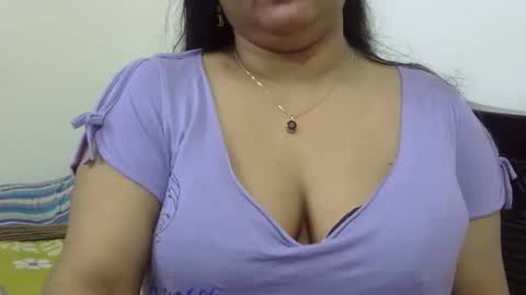 horneydesibabe online show from January 15, 7:44 pm