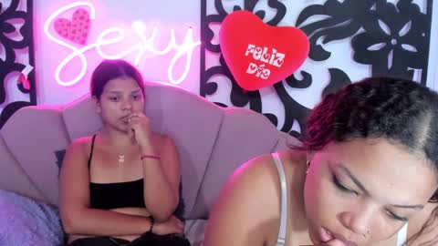 Snapshot of horny_babyss chatting on February 18, 3:10 am CATALINA Y LAURA online show from February 18, 3:10 am