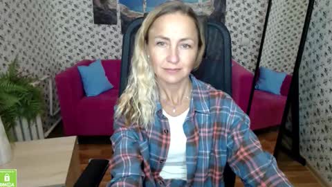 horny_blonds online show from September 29, 9:19 am