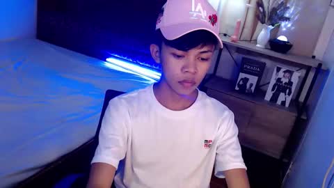 horny_joshxxx online show from April 29, 4:12 pm