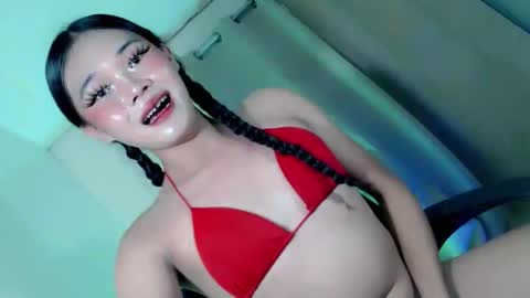 Lovely Lavinia online show from November 22, 5:00 pm