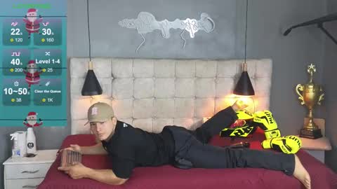 horny_nick18 online show from December 22, 2:24 pm