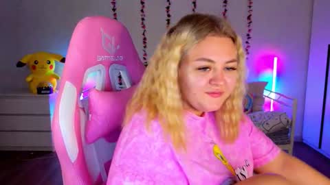 HornyCakee online show from September 16, 9:23 am