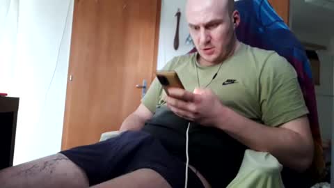 Snapshot of hornycock_1993 chatting on February 27, 7:41 am hornycock_1993 online show from February 27, 7:41 am