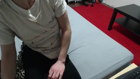 Snapshot of hornycouple21x chatting on December 18, 10:57 pm HornyCouple89 online show from December 18, 10:57 pm