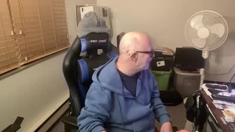 Snapshot of hornyeveryday24hours chatting on February 13, 5:16 am Brett online show from February 13, 5:16 am
