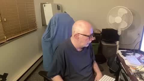 Snapshot of hornyeveryday24hours chatting on February 10, 2:41 am Brett online show from February 10, 2:41 am