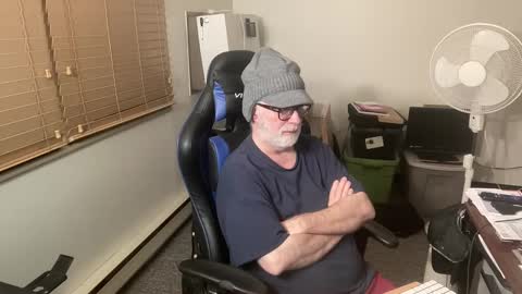 Snapshot of hornyeveryday24hours chatting on February 6, 2:55 am Brett online show from February 6, 2:55 am