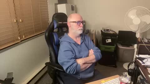 Snapshot of hornyeveryday24hours chatting on January 3, 1:59 am Brett online show from January 3, 1:59 am