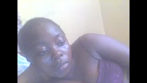 Snapshot of hornygal001 chatting on February 25, 1:43 pm hornygal001 online show from February 25, 1:43 pm