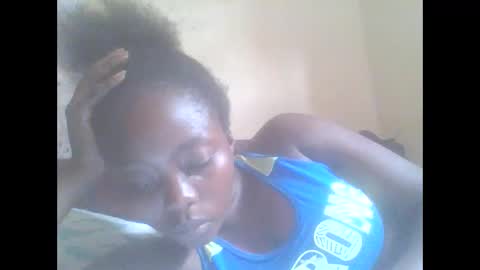 Snapshot of hornygal001 chatting on February 7, 8:55 am hornygal001 online show from February 7, 8:55 am