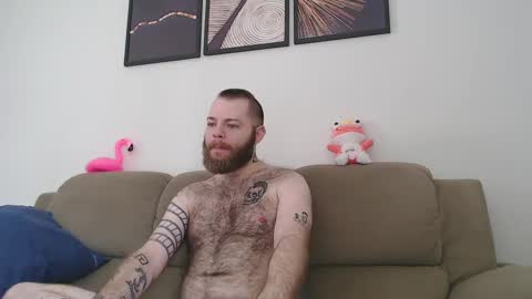 Snapshot of hornyhairy_bi chatting on February 26, 3:21 pm Harry online show from February 26, 3:21 pm