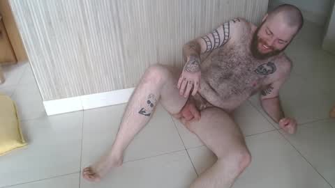 Snapshot of hornyhairy_bi chatting on January 15, 6:51 pm Harry online show from January 15, 6:51 pm
