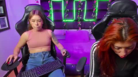 hornyy mom online show from February 26, 12:38 pm