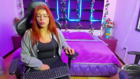 hornyy mom online show from February 25, 12:05 pm