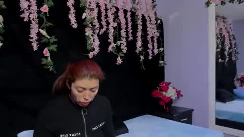 hornyy mom online show from September 29, 12:59 pm