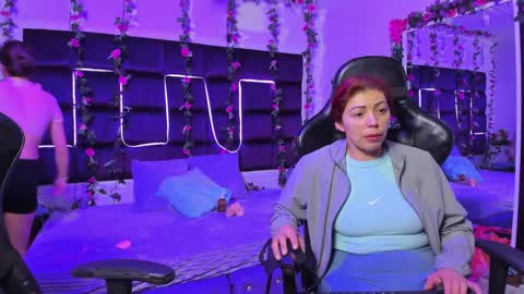 hornyy mom online show from September 24, 1:29 pm